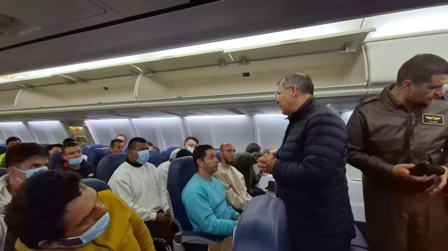 Colombia brings back deportees from the US, according to official photos by its president. Local media report that they brought back in Colombian military aircraft