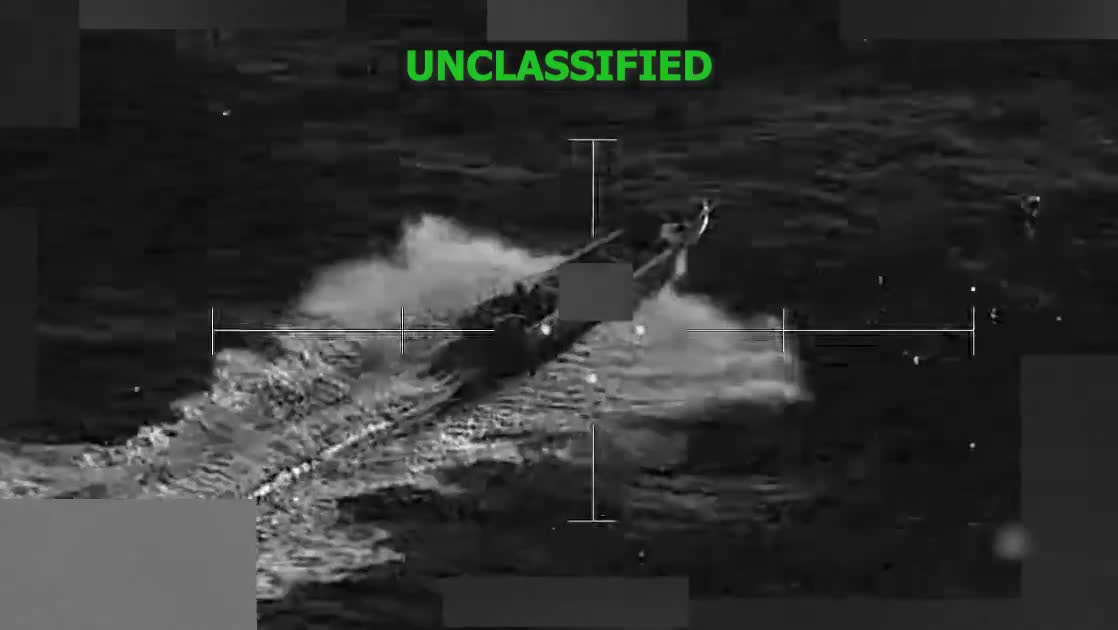 Southcom: Am 17. Dezember führte die Joint Task Force Southern Spear auf Anweisung von @SecWar Pete Hegseth einen tödlichen Waffenschlag gegen ein Schiff durch, das von einer als terroristisch eingestuften Organisation in internationalen Gewässern betrieben wurde. Geheimdiensterkenntnisse bestätigten, dass sich das Schiff auf einer bekannten Drogenhandelsroute im Ostpazifik befand und in Drogenhandelsoperationen verwickelt war. Insgesamt wurden vier männliche Drogenhändler getötet, und es gab keine Verletzten unter den US-Streitkräften.